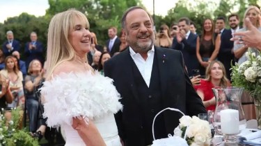 Baby Etchecopar se casó con Silvina Cupeiro, en una boda llena de lujos, el último fin de semana.-