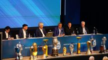 Imagen de Chiqui Tapia, el capitán del Titanic en un fútbol argentino que se hunde