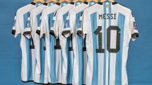 Imagen de Subastaron las camisetas que Messi uso en el Mundial de Qatar en una cifra millonaria