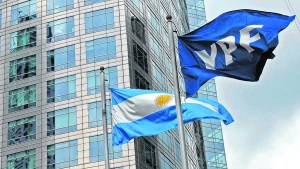 Juicio por YPF: Burford pidió que Argentina le entregue la totalidad de sus acciones