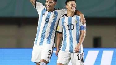 Claudio Echeverri y Agustín Ruberto fueron convocados por Martín Demichelis.