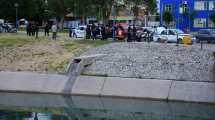 Imagen de Buscan identificar al hombre que apareció muerto en el Canal Grande de Roca