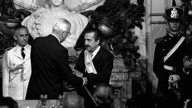 Alfonsín, el primer presidente de la democracia moderna argentina. Foto: Gentileza Télam. 