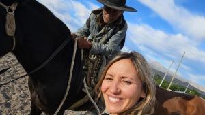 Celina Barchiesi, la influencer apasionada por el norte neuquino