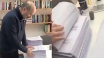 Imagen de Sturzenegger mostró con un video el plan para desregular la economía: «Acá está el trabajo»