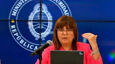 La ministra de Seguridad habla en minutos. 