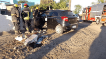 Imagen de Perdió el control y chocó contra el paredón de una casa en Regina