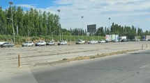 Imagen de Cruzaba el puente Cipolletti – Neuquén y lo golpearon en grupo para robarle: un detenido