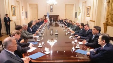 Gobernadores peronistas en contra del regreso de Ganancias propuesto por Milei: "No sería adecuado"