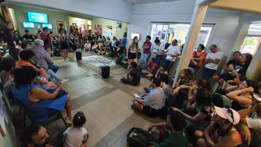 La asamblea interclaustro realizada la tarde de este viernes en en el IUPA de Roca. 