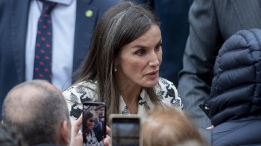 Las hijas de Felipe y Letizia quedaron involucradas en el escándalo que conmueve a España.-