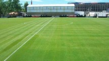 Imagen de Cómo es la cancha de Deportivo Riestra y qué tendrá que remodelar para ser un estadio de Primera