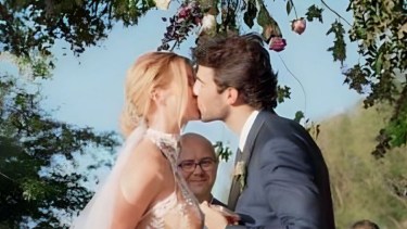 Nicole Neumann y Manu Urcera se casaron a principios de diciembre, en Exaltación de la Cruz.-