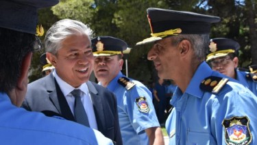 La Policía de Neuquén tendrá un nuevo régimen laboral: cuáles son los cambios que aplicará Figueroa