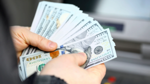 Dólar: el blue subió hasta marcar un récord pero cayó en el cierre, a cuánto cotizó tras las medidas