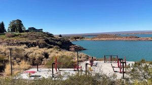 Cómo vive El Chocón los alertas por cianobacterias en el lago: el rol del semáforo