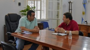 El intendente de Cincos Saltos a lo Milei: fue a la justicia por el rechazo de un veto