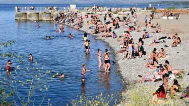 Playa del Centro ubicada debajo del Centro Cívico. Fotos Alfredo Leiva.
