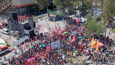 Video | Así se ve desde el aire la marcha en Neuquén contra las medidas de Milei