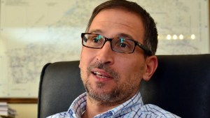 Agustín Domingo aseguró que todo lo que hace lo habla con Weretilneck y criticó a Caputo
