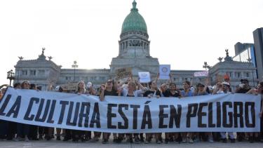 La carta fue firmada por más de 20.000 referentes de la cultura.
