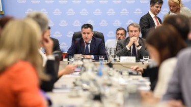 Hoy continúa el debate de la Ley Ómnibus mientras que La Libertad Avanza quiere adelantar el dictamen. (X)