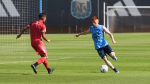 Mientras espera por Echeverri, la Selección Sub 23 jugó un amistoso ante Argentinos
