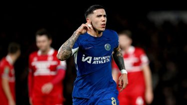 Enzo Fernández metió uno en la goleada del Chelsea.