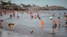 Imagen de Febrero se despide y marzo llega a puro evento en Las Grutas y SAO: beach vóley y Fiesta de la Marea