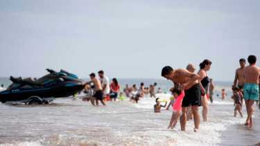 Playa y diversión en Las Grutas en este arranque de 2024