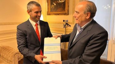 Ley Ómnibus: el Gobierno acordó cambios clave con la oposición y suma votos para la media sanción 