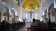 Imagen de Iglesia católica sin fondos del Estado: así reaccionaron obispos y curas de la región