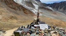 Imagen de La Sociedad de la Nieve: cuánto sale y cómo es el trekking desde Mendoza hasta el lugar del accidente