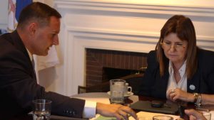 Nicolini se reunió con Bullrich para buscar apoyo frente a la crisis carcelaria en Neuquén