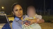 Imagen de Video: El conmovedor relato de una policía tras salvarle la vida a un bebé en Senillosa