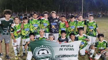 La categoría 2013 de Excursionistas protagonizó un momento especial en el Mundialito Infantil. (Foto: Gentileza)