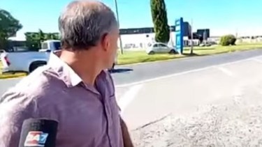 El impacto fue registrado en vivo por la cámara. Foto: Captura 24/7 Noticias. 