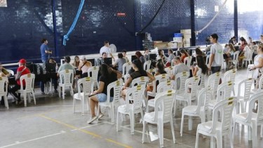 El dispositivo arribó hoy a Centenario, donde nuevamente la asistencia no fue alta. Foto: Gentileza. 