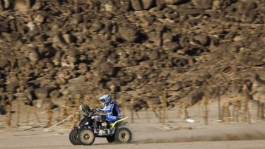 Manuel le dio el cotavo título de quads a la Argentina. (Dakar.com)