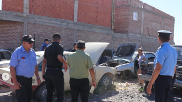 Multan a un desarmadero por daños al medioambiente en Centenario: se trata de «El Chile Loco»