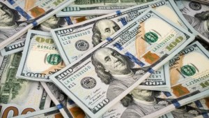 El dólar blue subió en medio de la expectativa por la Ley Ómnibus: cómo cerraron el MEP y el CCL
