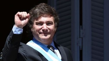 El mes de Milei presidente. Su primer tramo de gestión estuvo signado por la agudización de la estanflación, tal y como avisó.