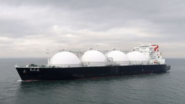 Argentina negocia importar gas desde Chile para evitar otra crisis el mes que viene.