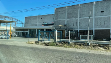 Los delincuentes ingresaron directamente a las oficinas de la planta frutícola en Allen. foto: gentileza.
