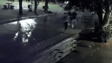 Video | Impactante: un hombre fue alcanzado por un rayo en San Luis y sobrevivió.