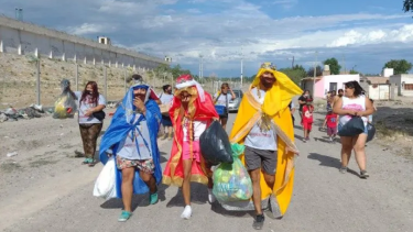 Los Reyes Magos recorrerán las calles con obsequios para las infancias del barrio. Foto: Gentileza