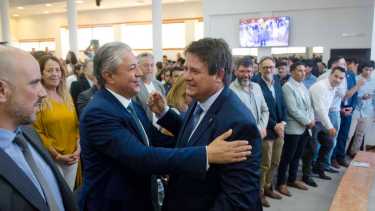 El gobernador Rolando Figueroa participó en primera fila de la apertura de sesiones del Deliberante de Neuquén (fotos Cecilia Maletti)