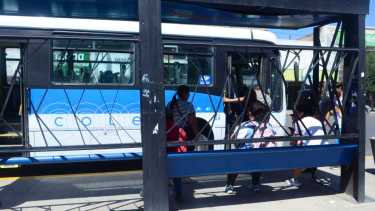 En Neuquén el pasaje del servicio urbano se irá a 450 pesos este mes, según anunció el municipio. Foto: Cecilia Maletti.