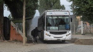 Aumento del boleto en Bariloche: la tarifa para los turistas superó la barrera de los 1.000 pesos