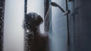 Por qué lo ideal es bañarse entre cuatro y cinco veces por semana